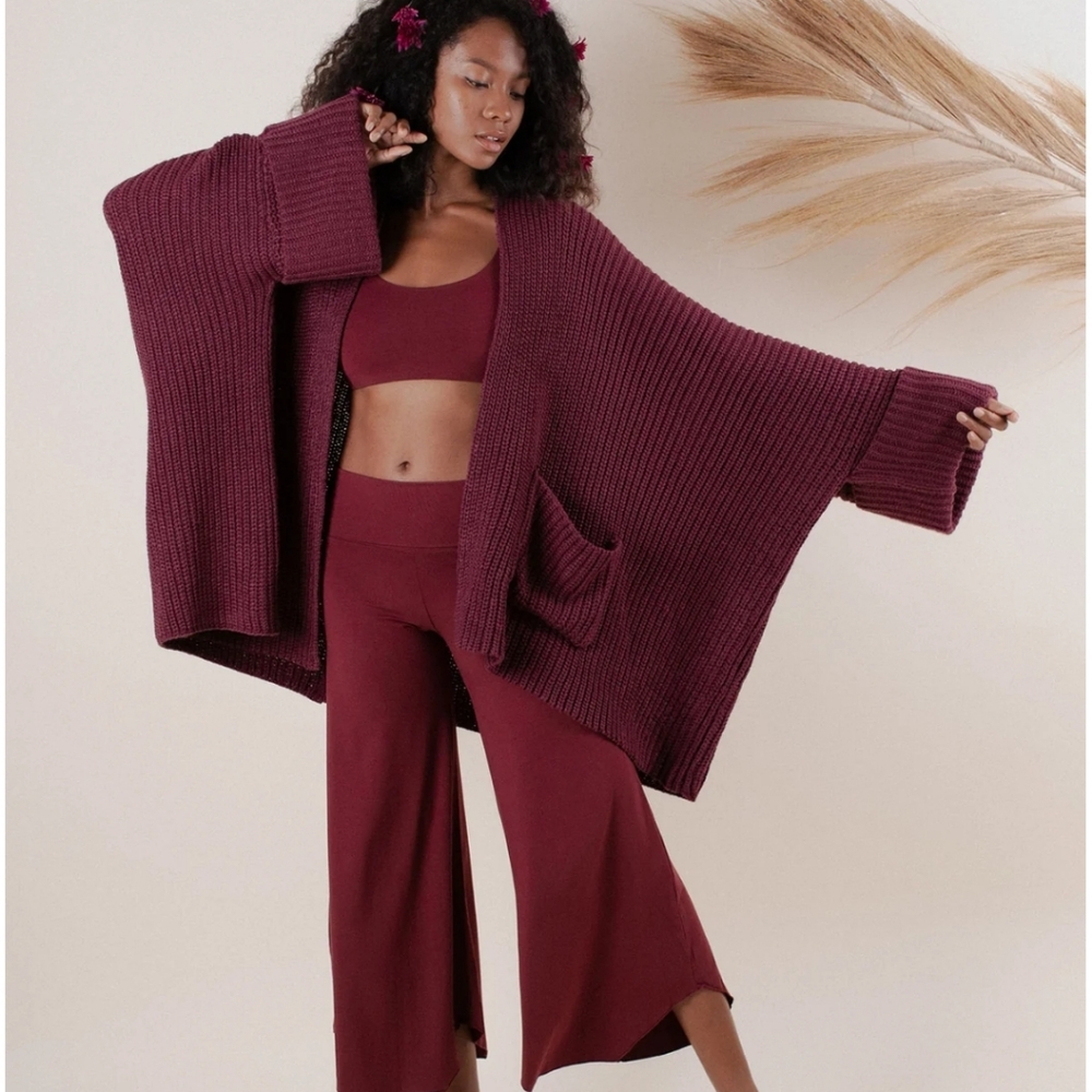 Indigo luna tuula poncho in maroon